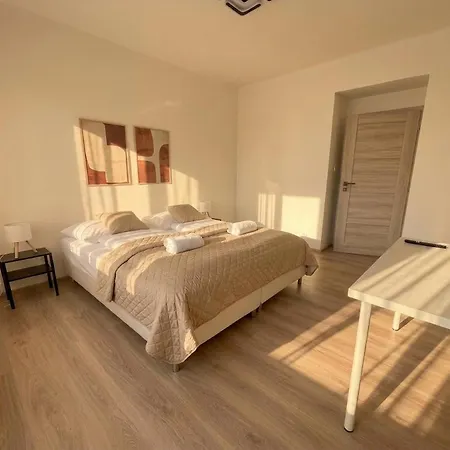 Spacious 3br Near Metro Apartman *