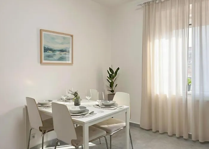 Spacious 3br Near Metro Apartamento Praga
